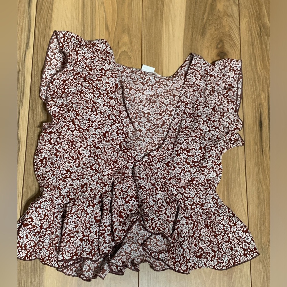 Brown and white floral print top